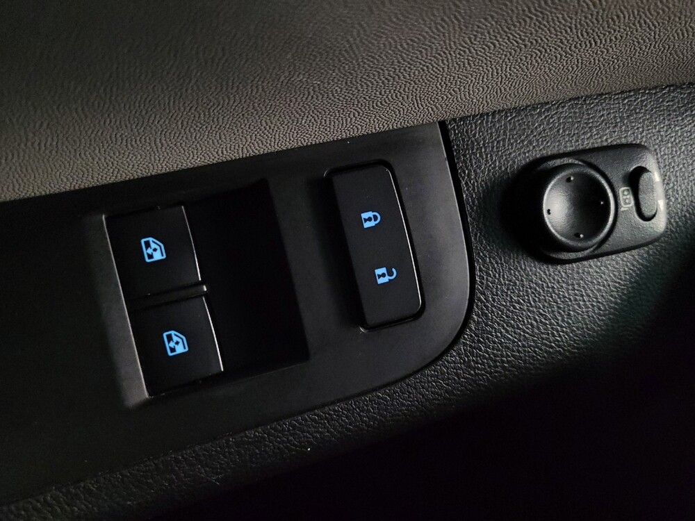 2015 Chevrolet Camaro in Las Vegas, NV 89104 - 18133293 27