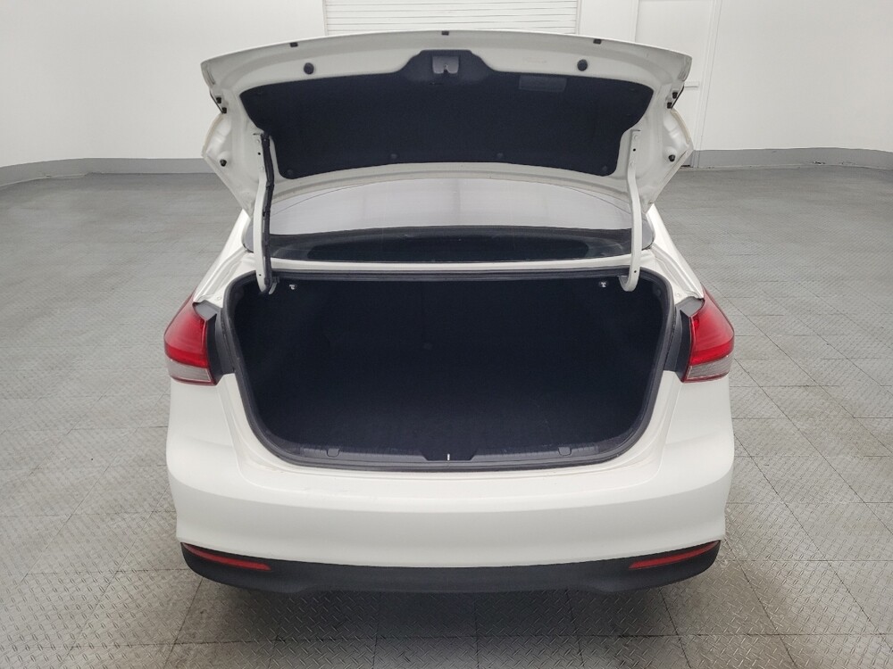 2017 Kia Forte in Savannah, GA 31419 - 18133301 29