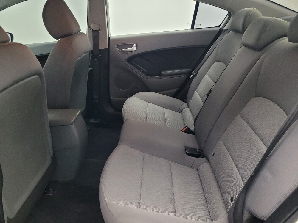 2017 Kia Forte in Savannah, GA 31419 - 18133301 18