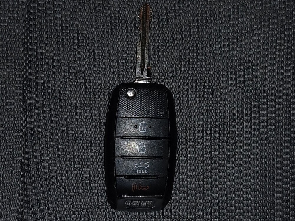 2017 Kia Forte in Savannah, GA 31419 - 18133301 32