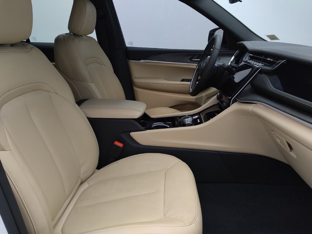 2023 Jeep Grand Cherokee in Pensacola, FL 32505 - 18133310 21