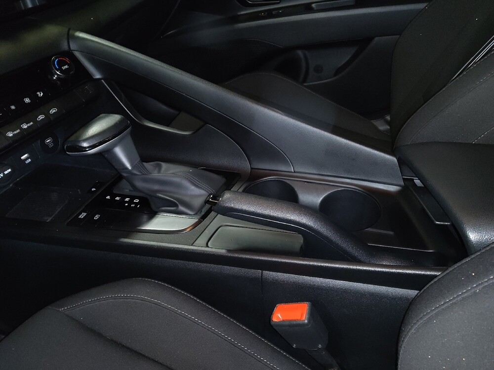 2025 Hyundai Elantra in Wilmington, NC 28405 - 18133312 26