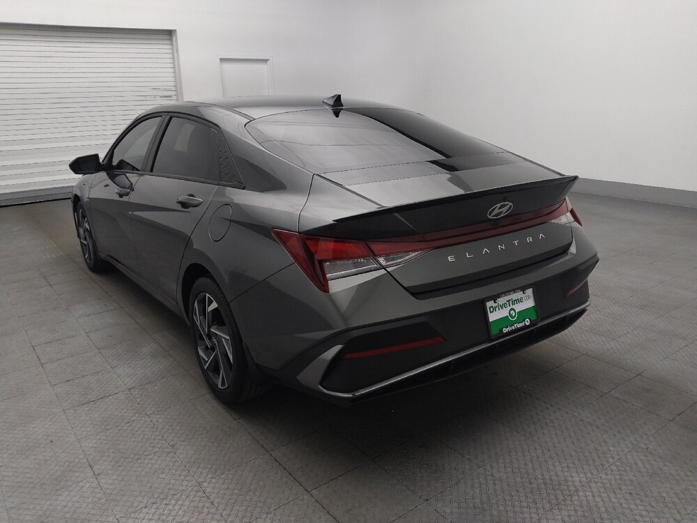 2025 Hyundai Elantra in Wilmington, NC 28405 - 18133312 5