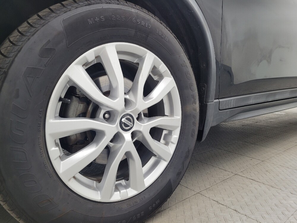 2017 Nissan Rogue in Savannah, GA 31419 - 18133313 31