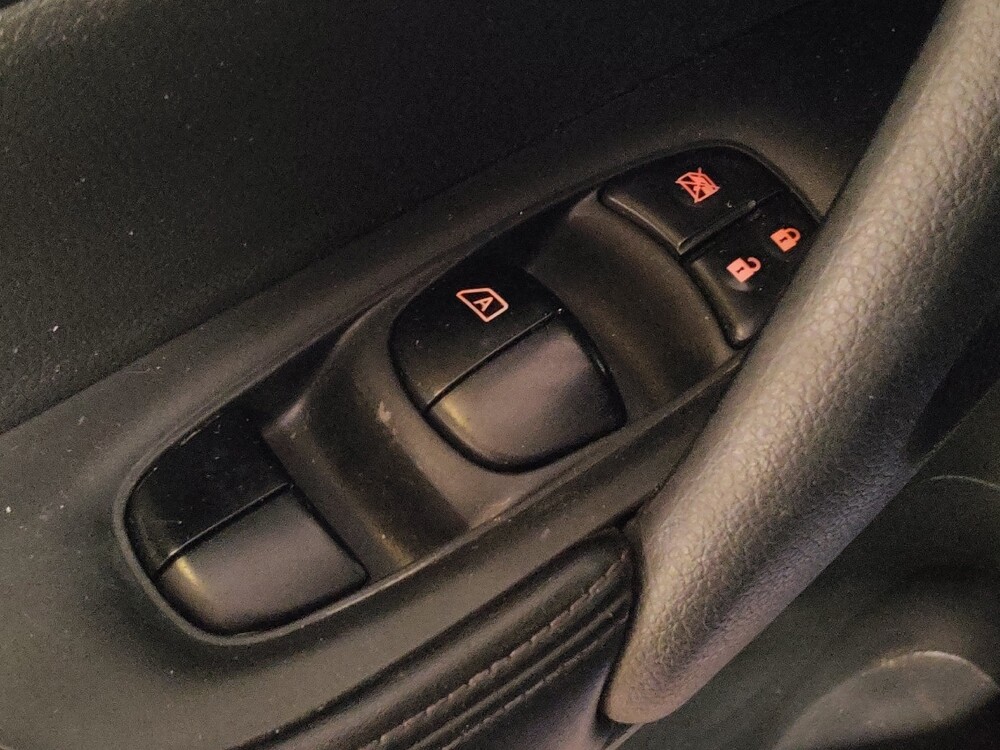 2017 Nissan Rogue in Savannah, GA 31419 - 18133313 27