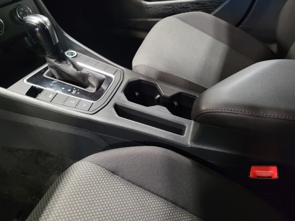 2019 Volkswagen Jetta in Hialeah, FL 33014 - 18133316 26