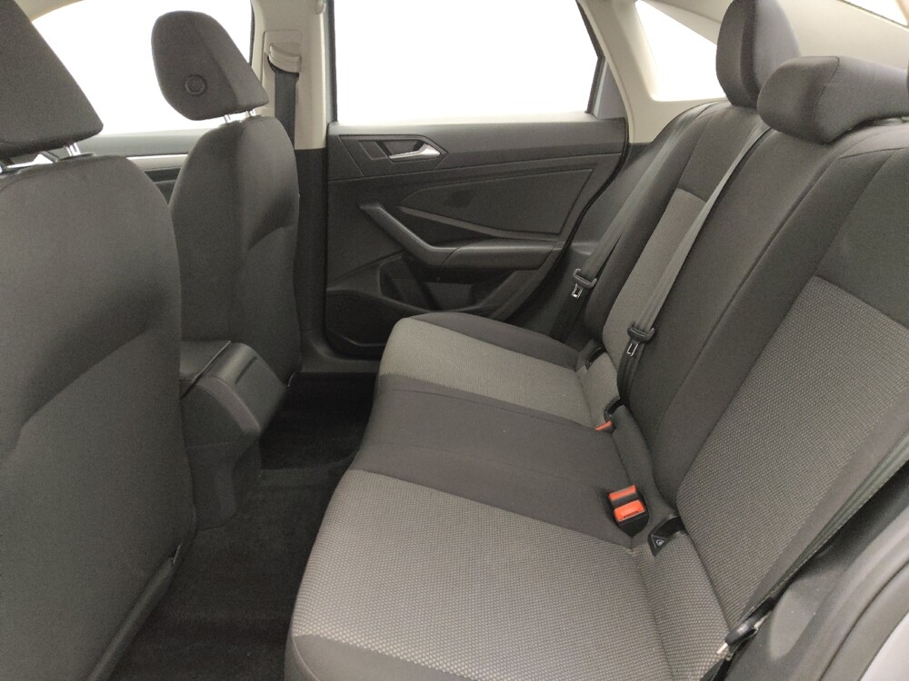 2019 Volkswagen Jetta in Hialeah, FL 33014 - 18133316 18