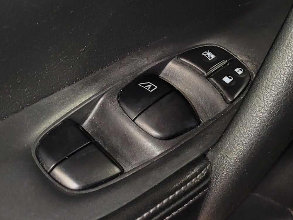 2018 Nissan Rogue in Savannah, GA 31419 - 18133317 27