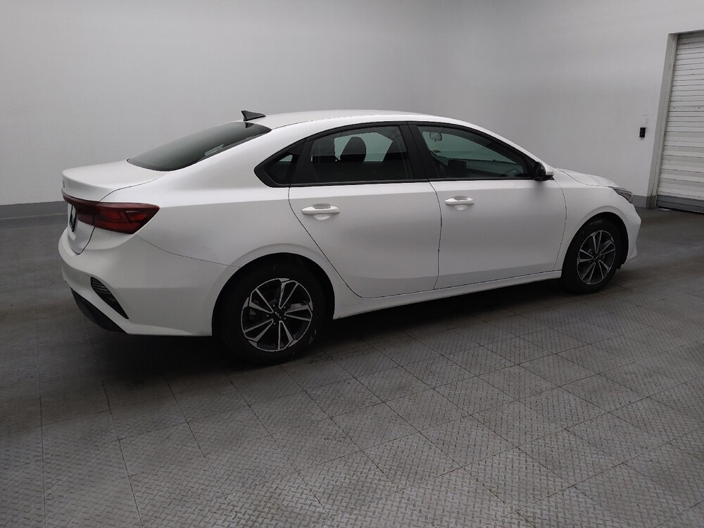 2024 Kia Forte in Hialeah, FL 33014 - 18133320 10