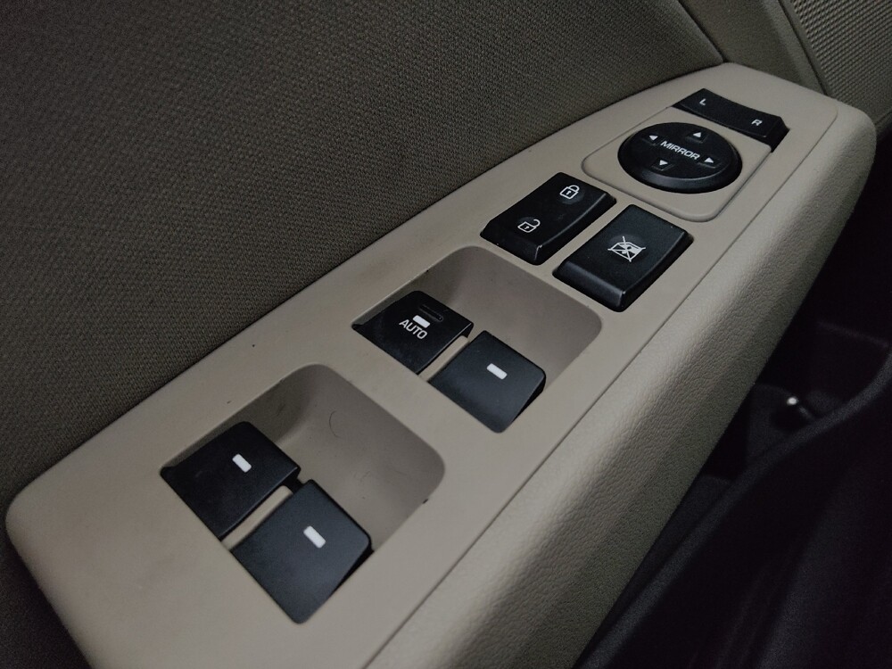 2020 Hyundai Elantra in Pensacola, FL 32505 - 18133321 27