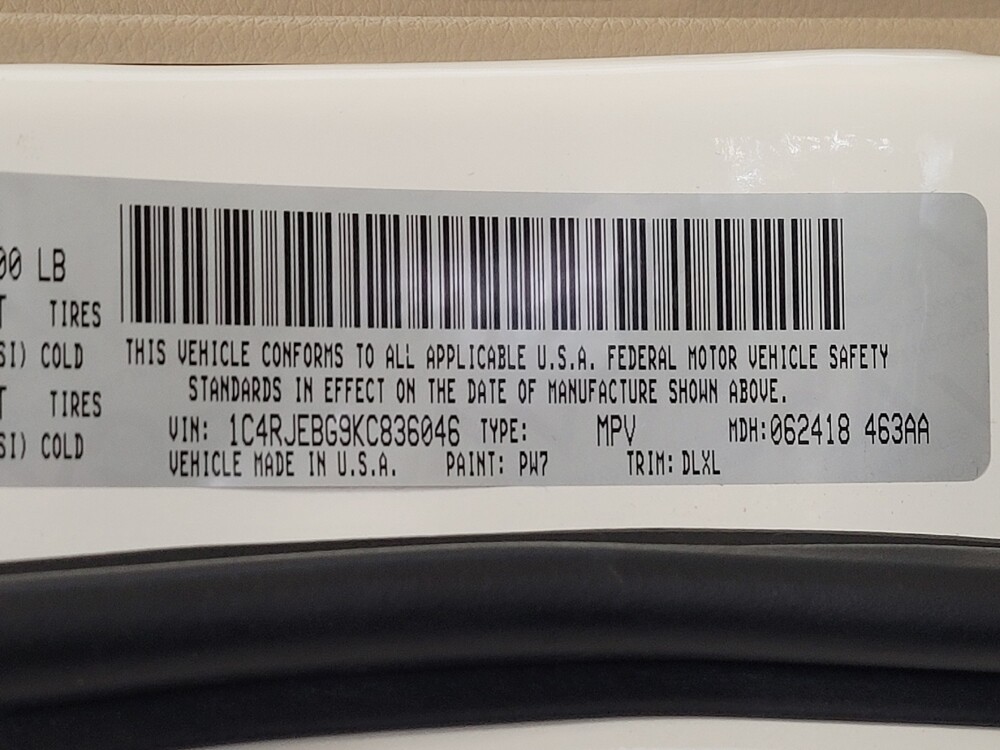 2019 Jeep Grand Cherokee in Savannah, GA 31419 - 18133326 33