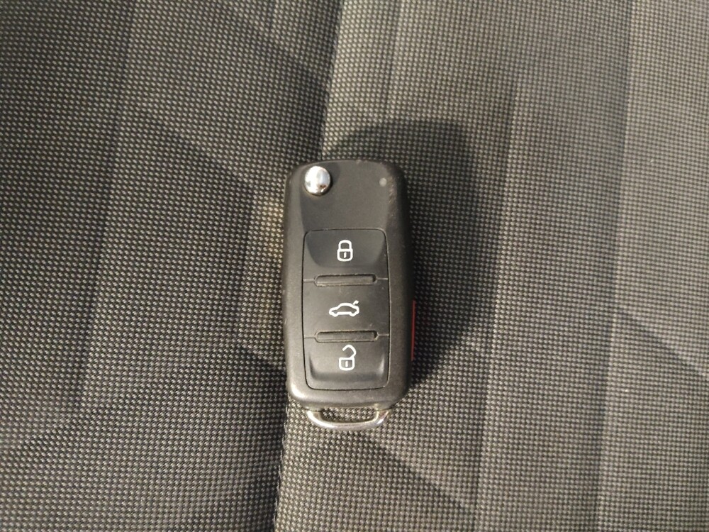 2020 Volkswagen Passat in Columbia, SC 29210 - 18133333 32