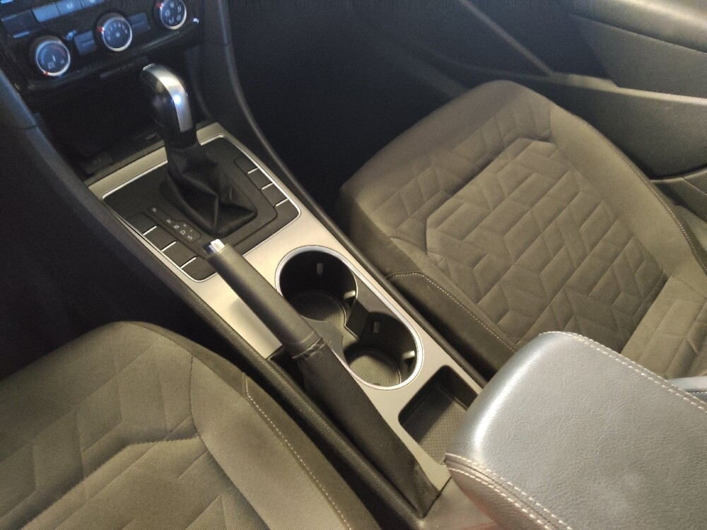 2020 Volkswagen Passat in Columbia, SC 29210 - 18133333 26