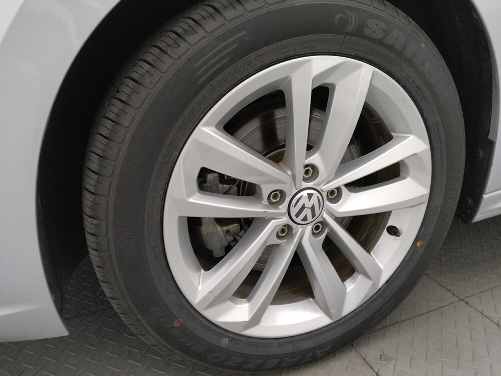 2020 Volkswagen Passat in Columbia, SC 29210 - 18133333 31