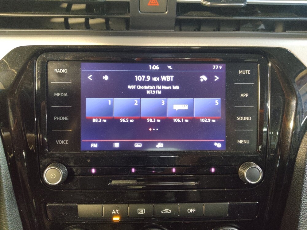 2020 Volkswagen Passat in Columbia, SC 29210 - 18133333 25