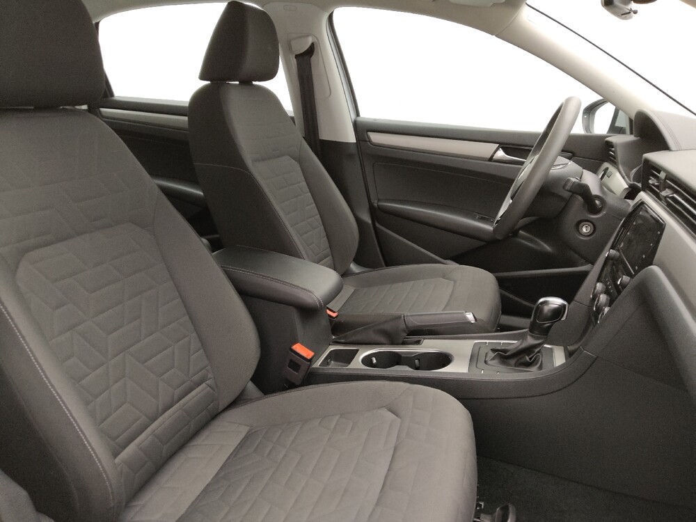 2020 Volkswagen Passat in Columbia, SC 29210 - 18133333 21