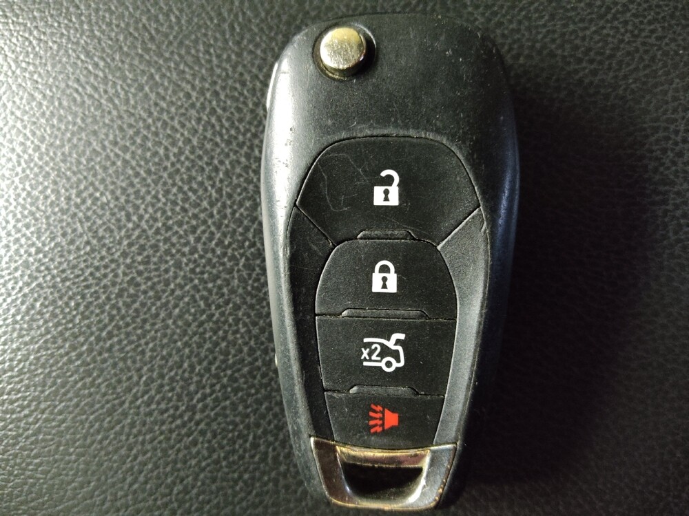 2018 Chevrolet Cruze in Wilmington, NC 28405 - 18133336 32