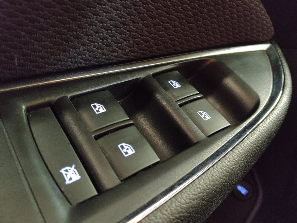 2018 Chevrolet Cruze in Wilmington, NC 28405 - 18133336 27