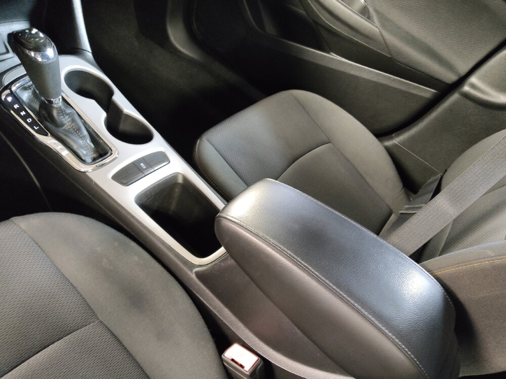 2018 Chevrolet Cruze in Wilmington, NC 28405 - 18133336 26