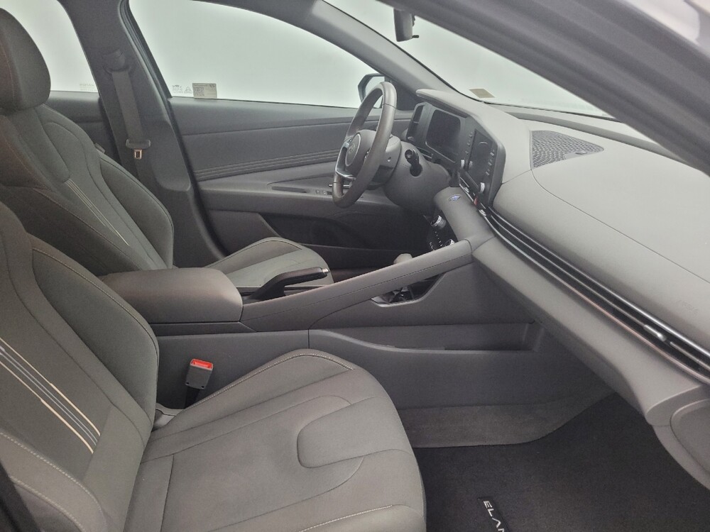 2025 Hyundai Elantra in Memphis, TN 38115 - 18133361 21