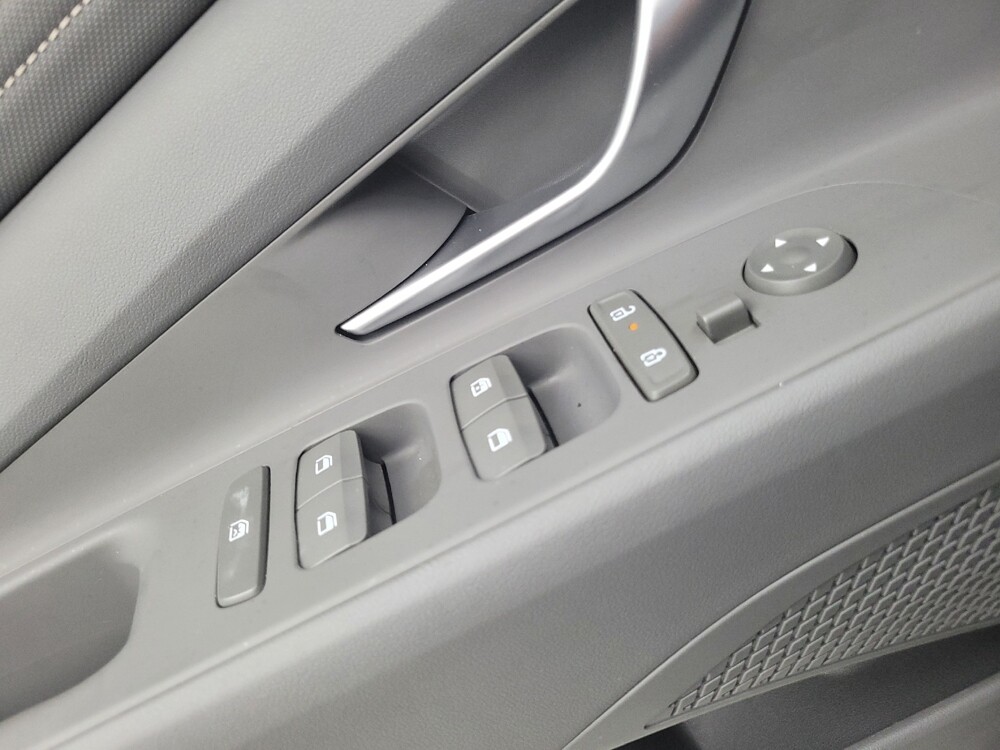 2025 Hyundai Elantra in Memphis, TN 38115 - 18133361 27