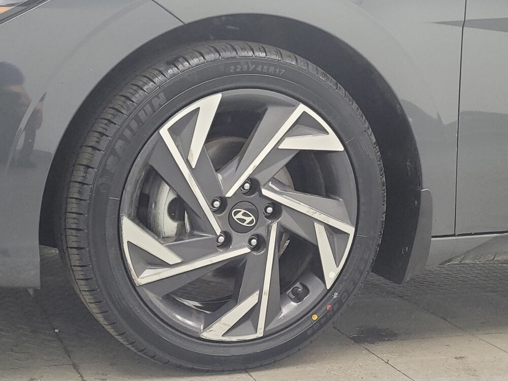 2025 Hyundai Elantra in Memphis, TN 38115 - 18133361 31