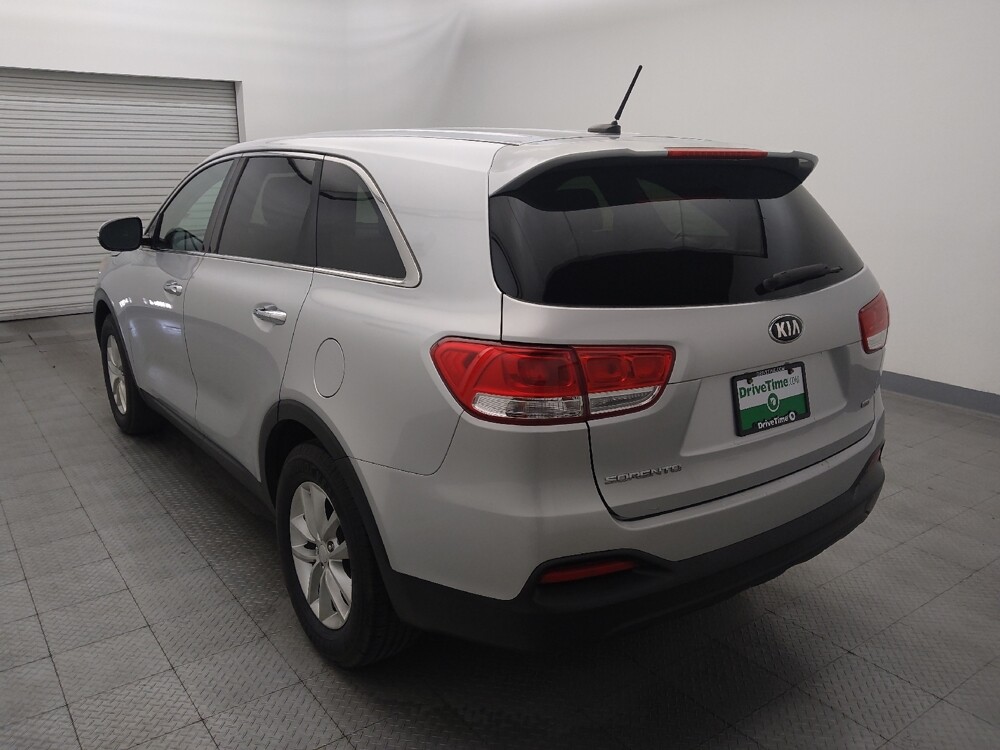 2016 Kia Sorento in Houston, TX 77060 - 18133371 5
