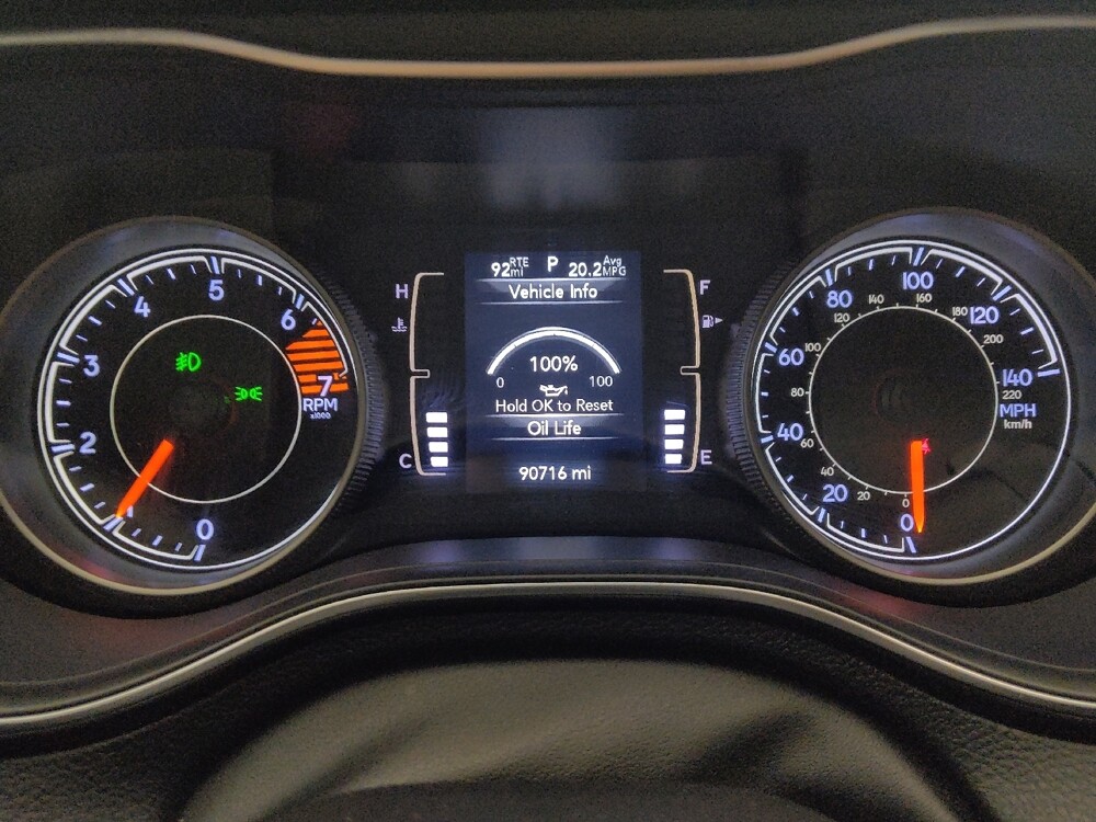 2019 Jeep Cherokee in Houston, TX 77074 - 18133377 23