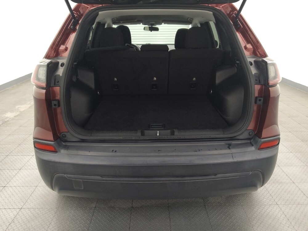 2019 Jeep Cherokee in Houston, TX 77074 - 18133377 29