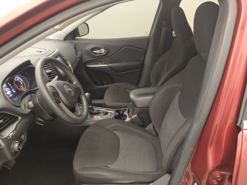 2019 Jeep Cherokee in Houston, TX 77074 - 18133377 17