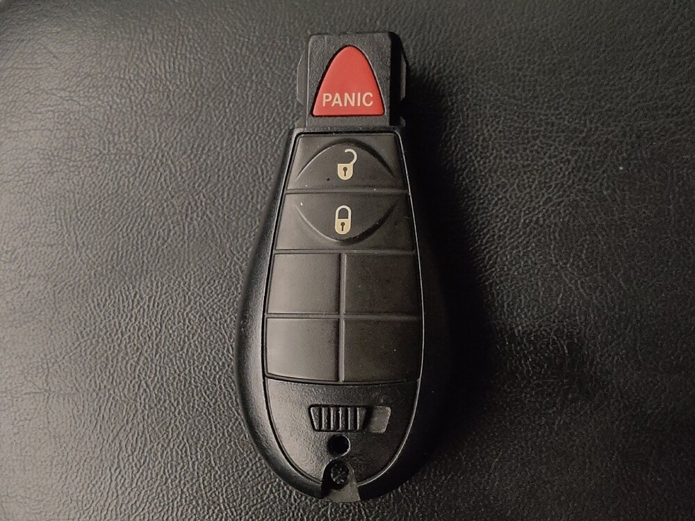 2019 Jeep Cherokee in Houston, TX 77074 - 18133377 32