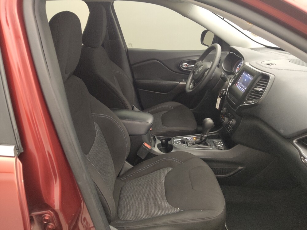 2019 Jeep Cherokee in Houston, TX 77074 - 18133377 21