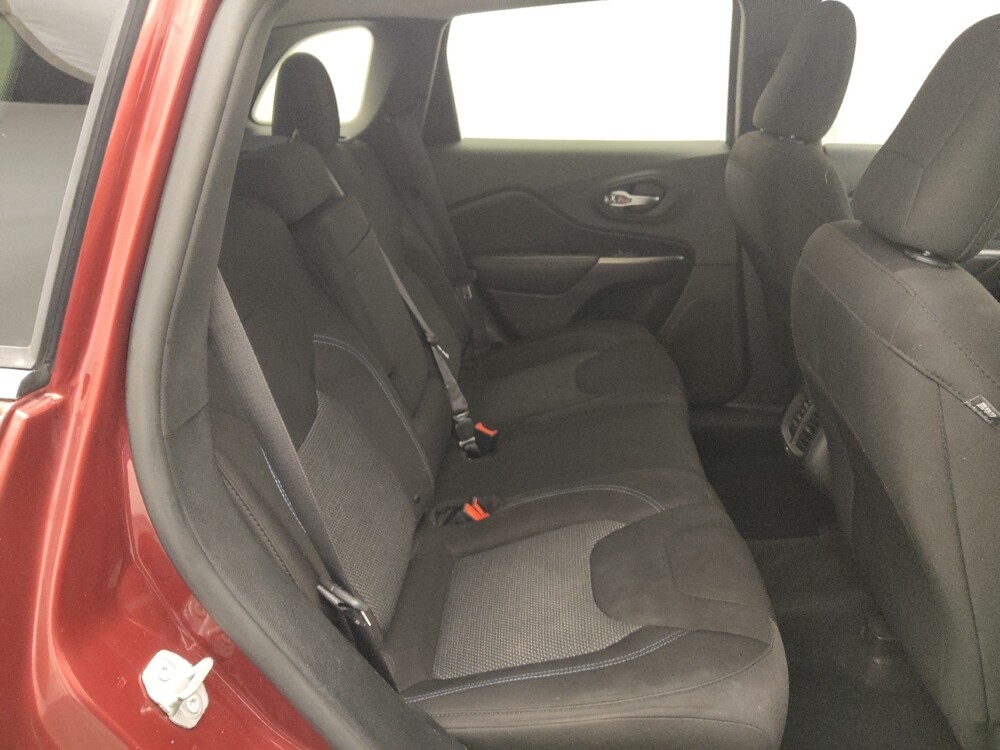 2019 Jeep Cherokee in Houston, TX 77074 - 18133377 19