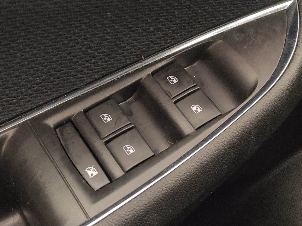 2019 Chevrolet Cruze in Houston, TX 77060 - 18133380 27