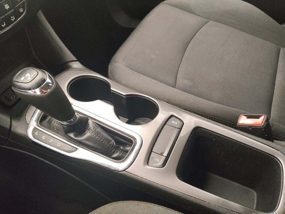 2019 Chevrolet Cruze in Houston, TX 77060 - 18133380 26