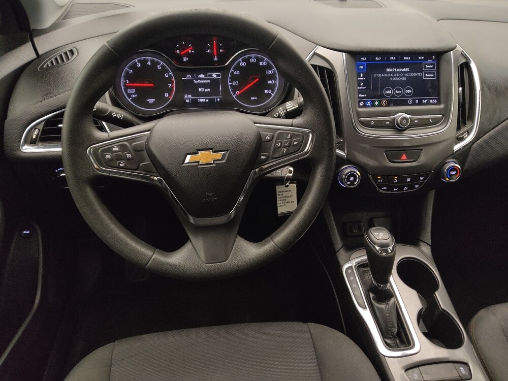 2019 Chevrolet Cruze in Houston, TX 77060 - 18133380 22
