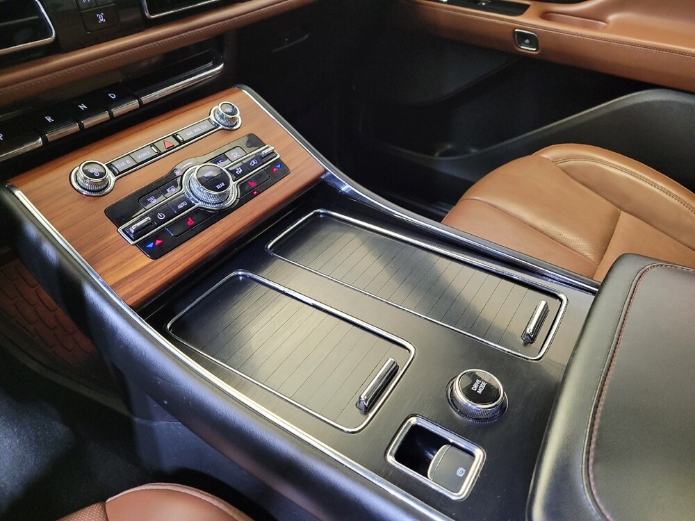 2020 Lincoln Aviator in Taylor, MI 48180 - 18133394 26