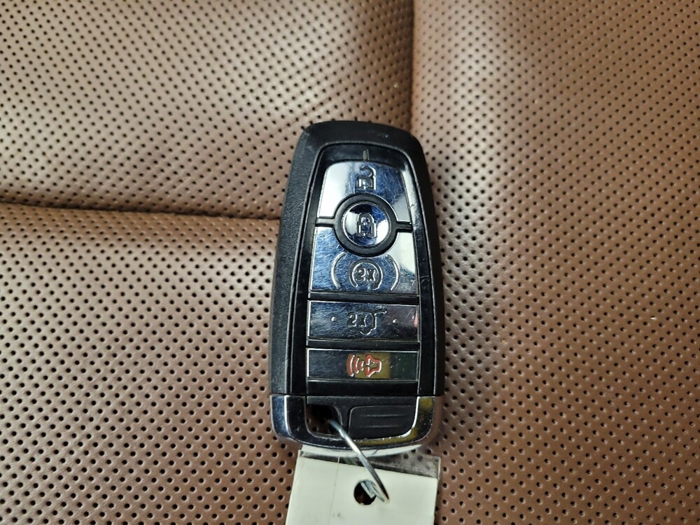 2020 Lincoln Aviator in Taylor, MI 48180 - 18133394 32