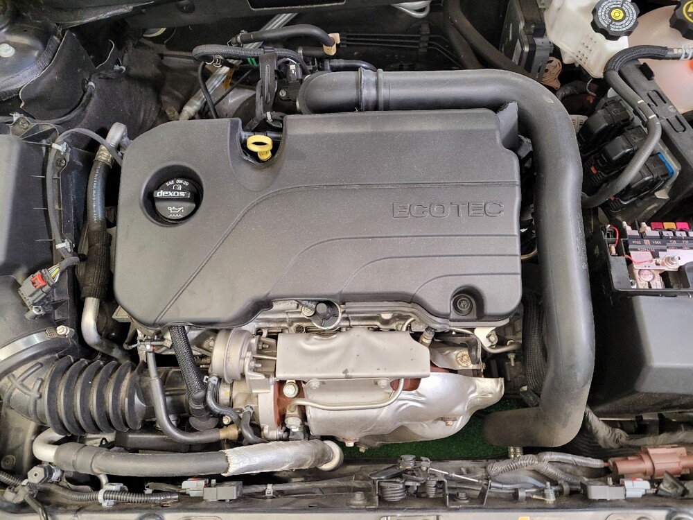 2023 Chevrolet Malibu in Maple Heights, OH 44137 - 18133397 30