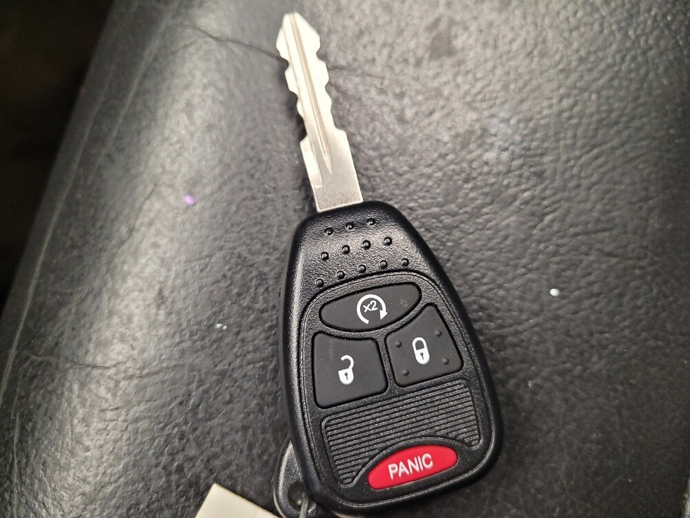 2016 Jeep Compass in Louisville, KY 40258 - 18133399 32