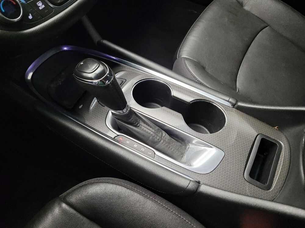 2020 Chevrolet Malibu in Maple Heights, OH 44137 - 18133400 26