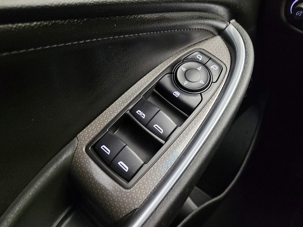 2020 Chevrolet Malibu in Maple Heights, OH 44137 - 18133400 27