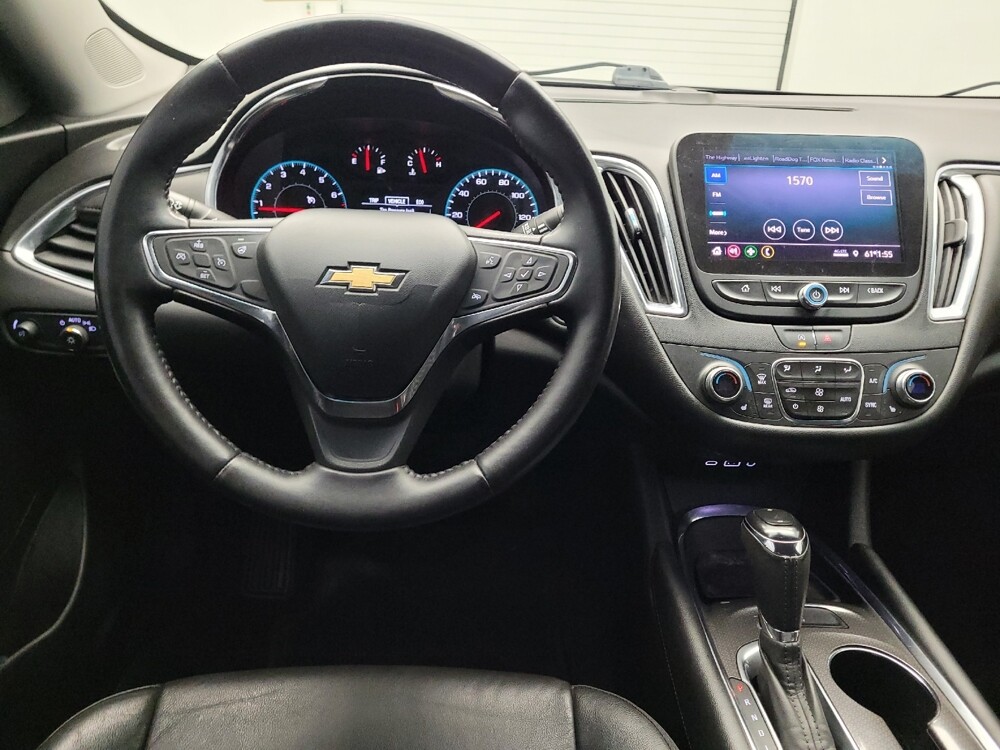 2020 Chevrolet Malibu in Maple Heights, OH 44137 - 18133400 22
