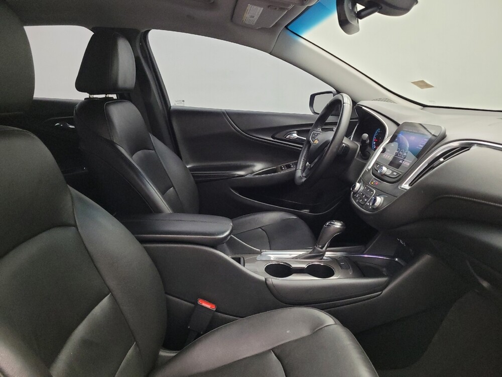 2020 Chevrolet Malibu in Maple Heights, OH 44137 - 18133400 21