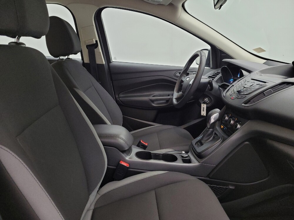 2016 Ford Escape in Louisville, KY 40258 - 18133402 21