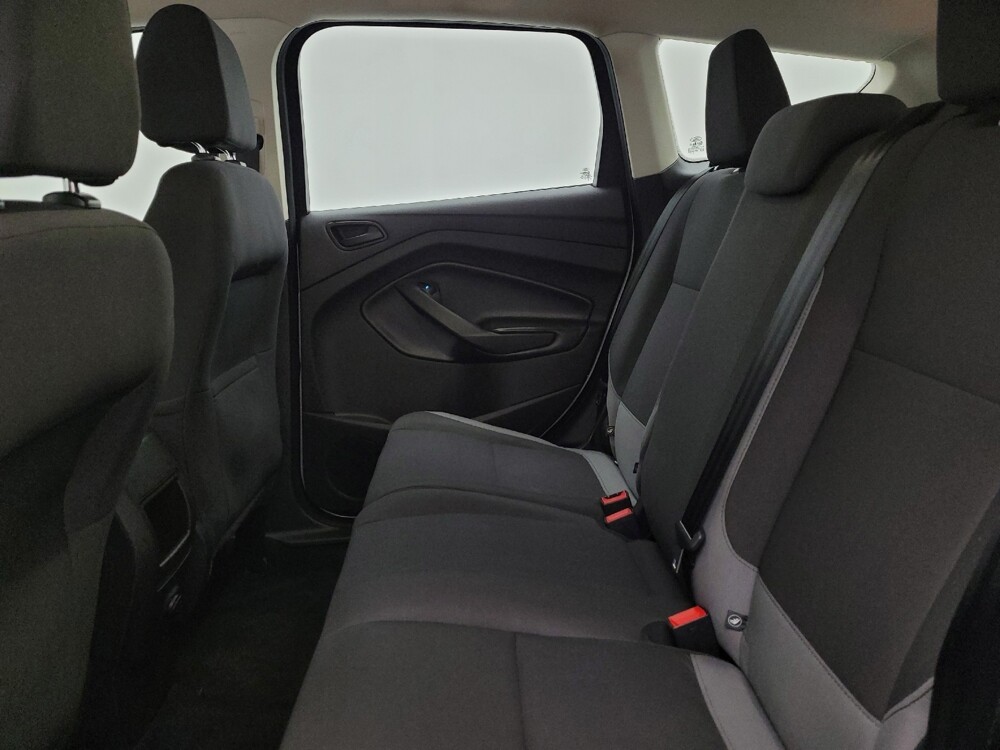 2016 Ford Escape in Louisville, KY 40258 - 18133402 18