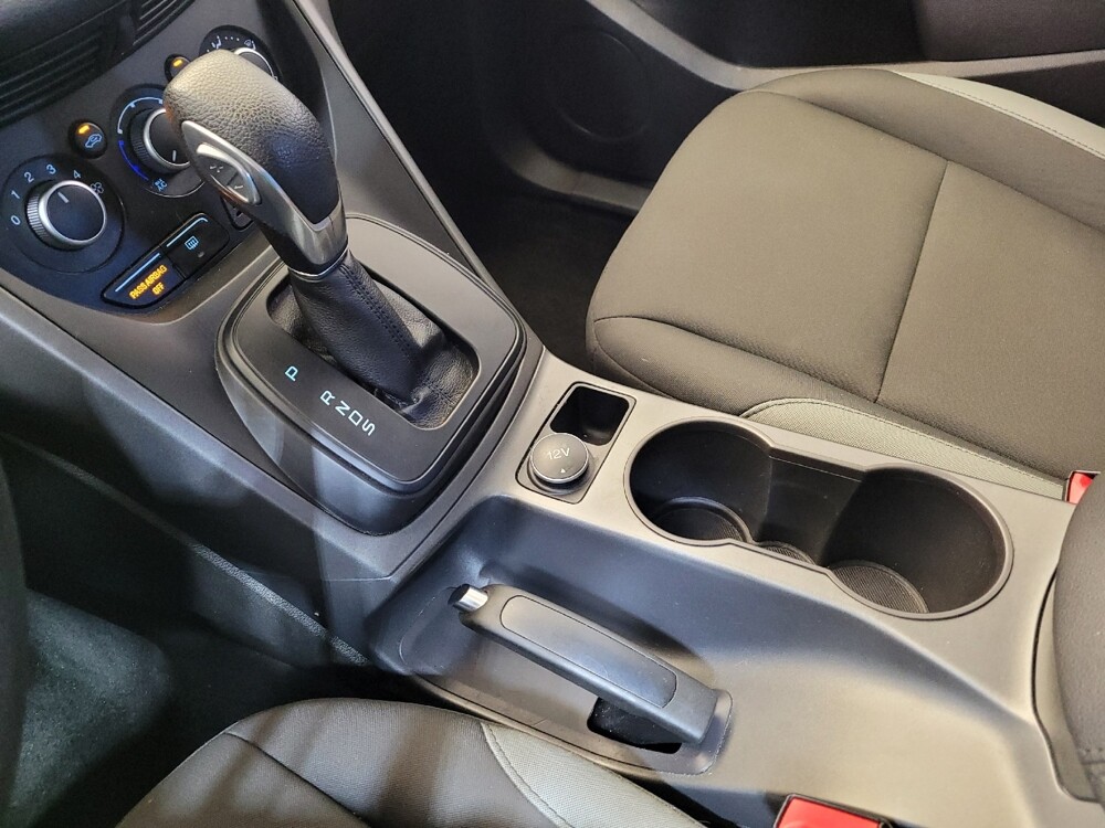 2016 Ford Escape in Louisville, KY 40258 - 18133402 26