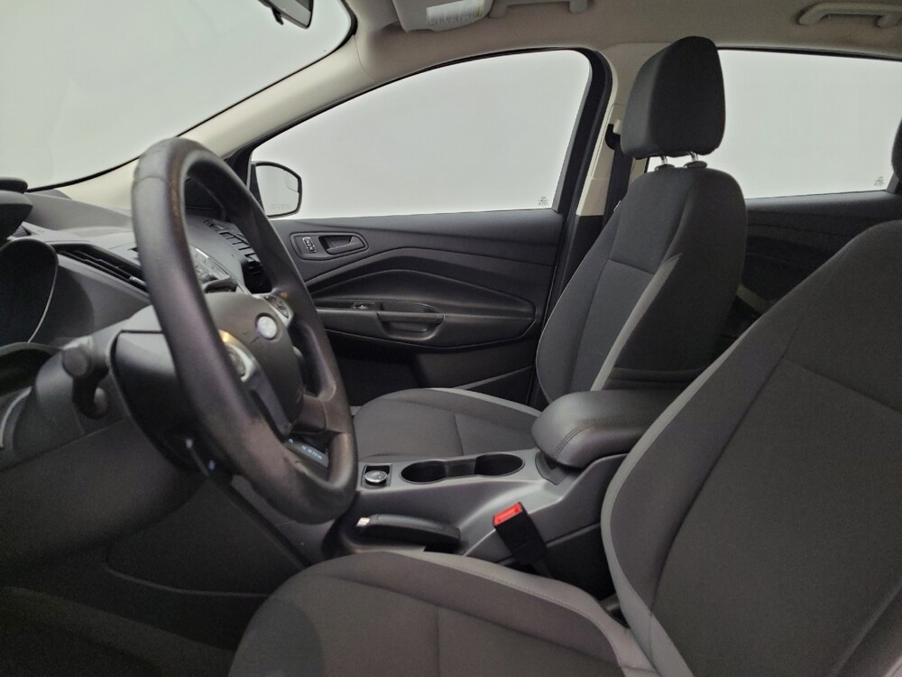 2016 Ford Escape in Louisville, KY 40258 - 18133402 17