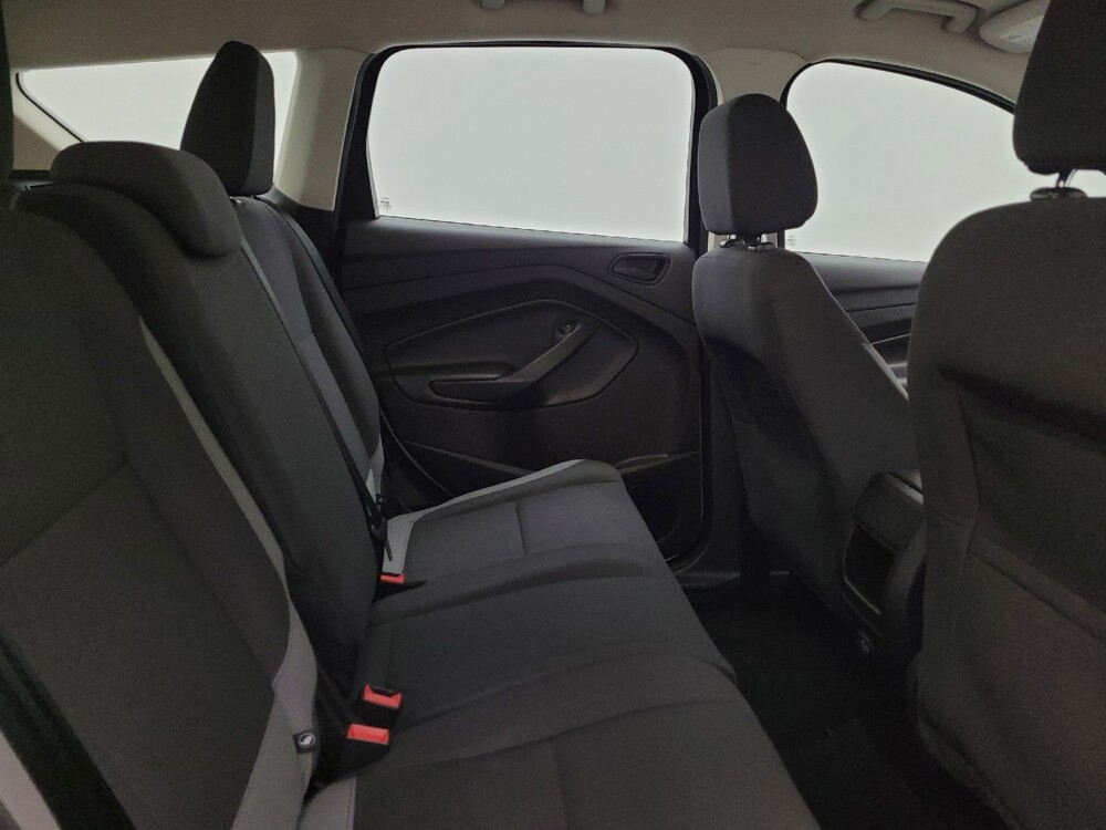 2016 Ford Escape in Louisville, KY 40258 - 18133402 19