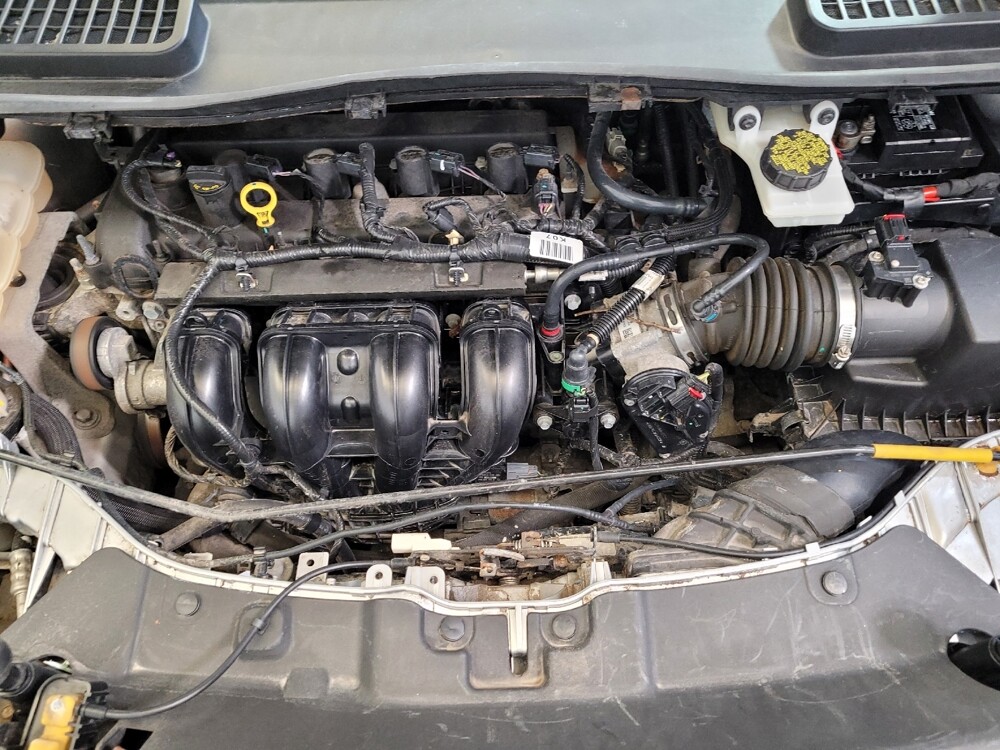 2016 Ford Escape in Louisville, KY 40258 - 18133402 30